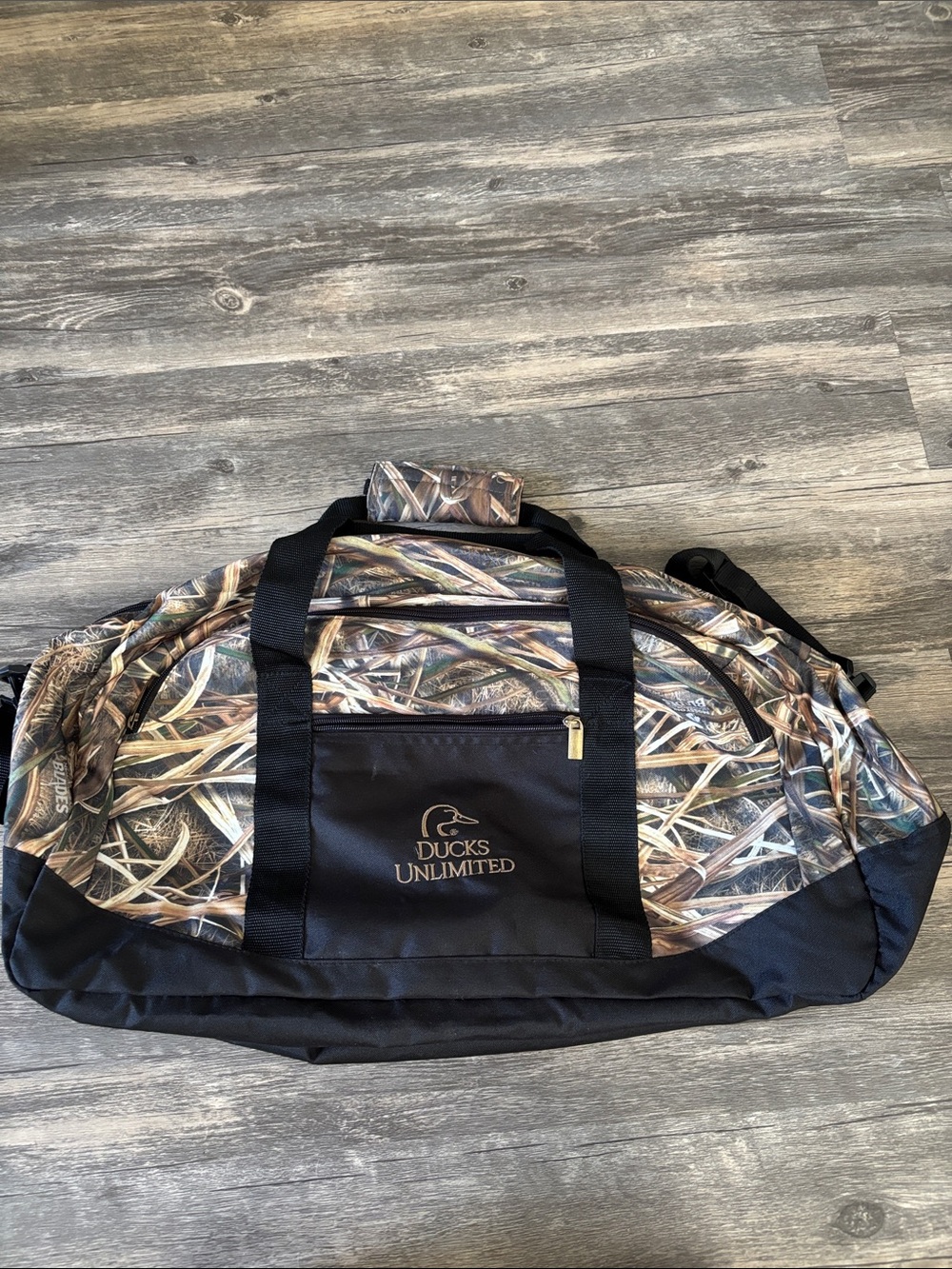 Ducks Unlimited Men's Camo Duffel Bag with Black Trim